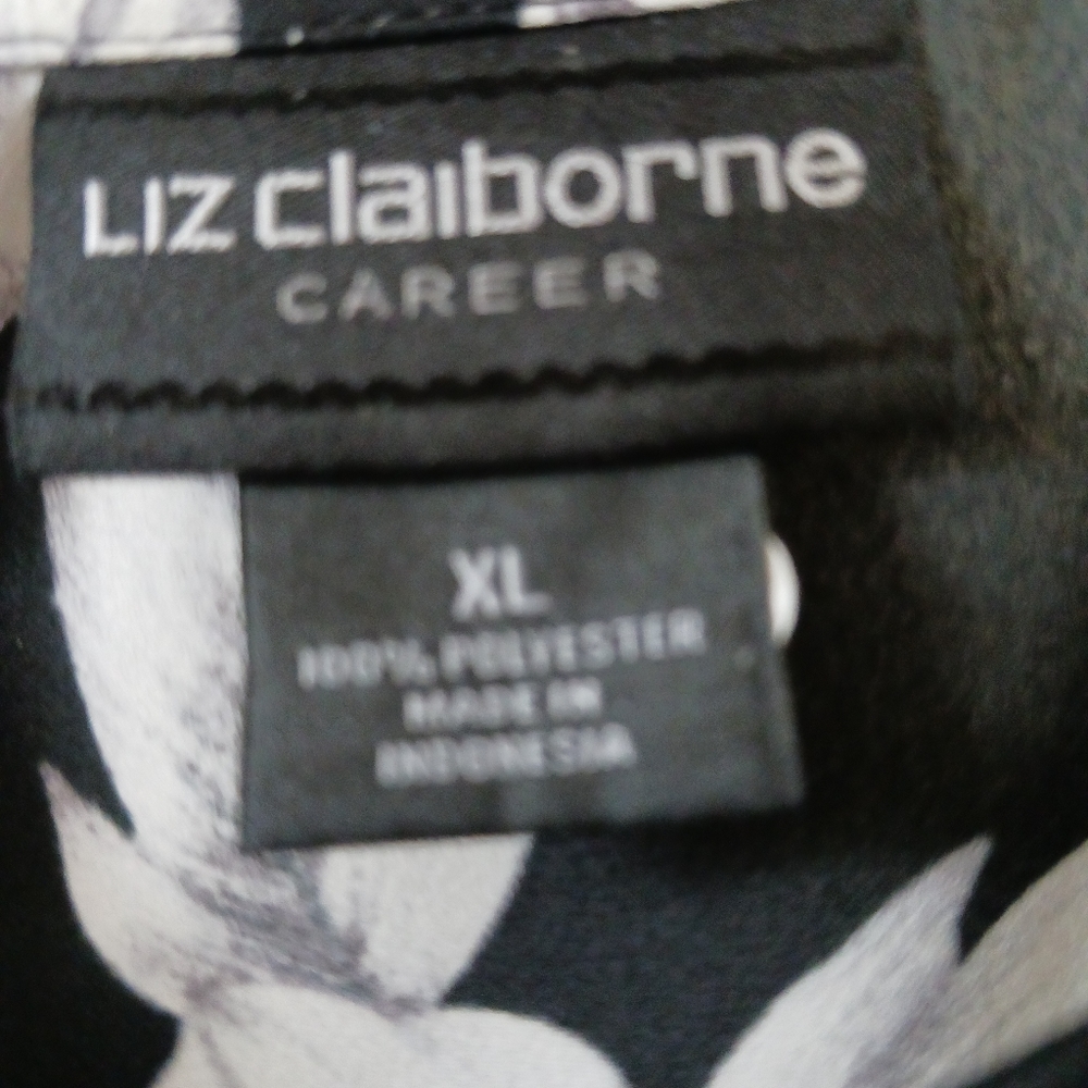 Liz Claborne Floral Top - Picture 3 of 4